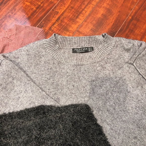 Bundle. Sweaters/ Jacket/Vest. ( 5 items - 50$). - Picture 7 of 7